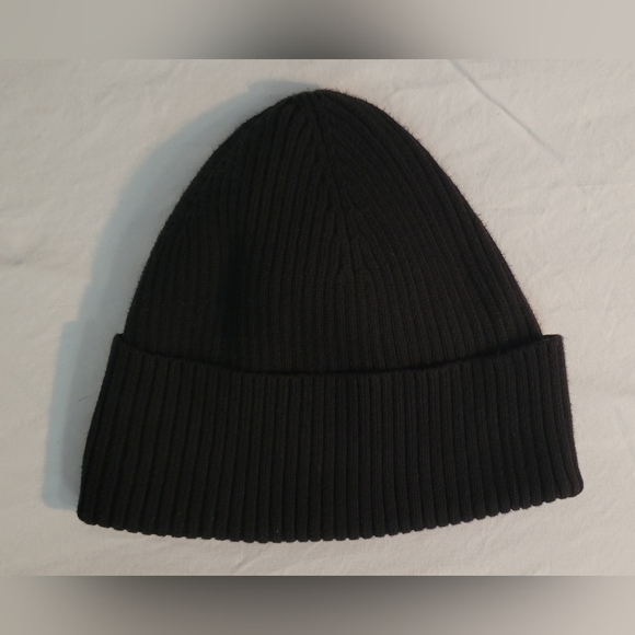 Ribbed knit hat - Picture 8 of 9